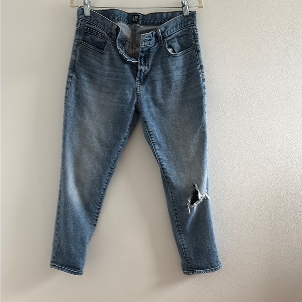 Gap Women's Blue Distressed Jeans.  Size 29P